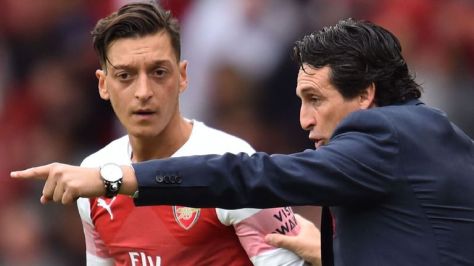 skysports-unai-emery-mesut-ozil_4389637